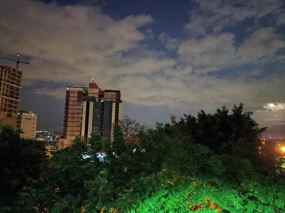 Amplio Y Comodo Apartamento Con Bella Vista En Pleno Centro سيوداد ديل إستي المظهر الخارجي الصورة