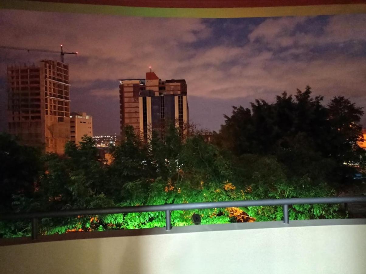 Amplio Y Comodo Apartamento Con Bella Vista En Pleno Centro سيوداد ديل إستي المظهر الخارجي الصورة